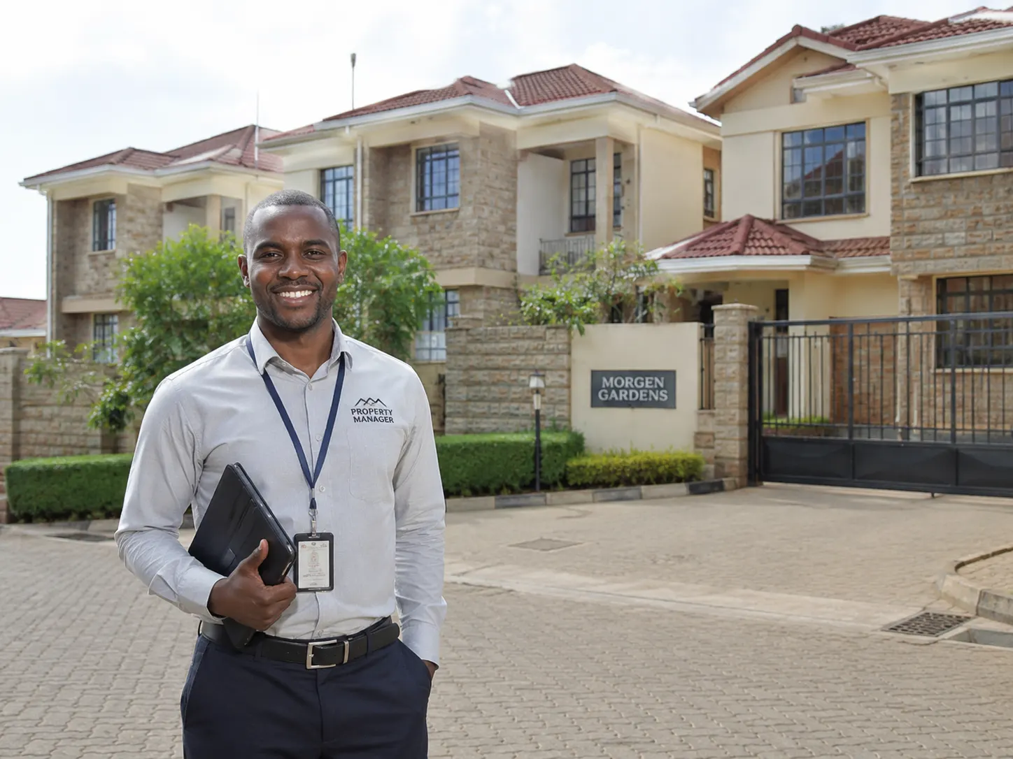Property manager working with Letrents